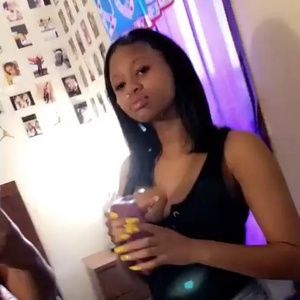 Meet your Posher, Briana